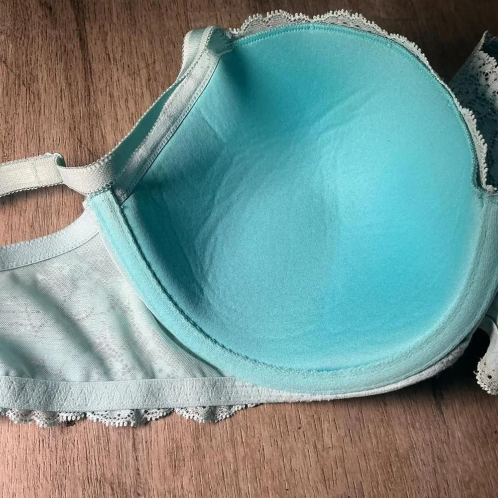 Light Blue Lace Underwire Bra Bow Detail Size 38D Like New
